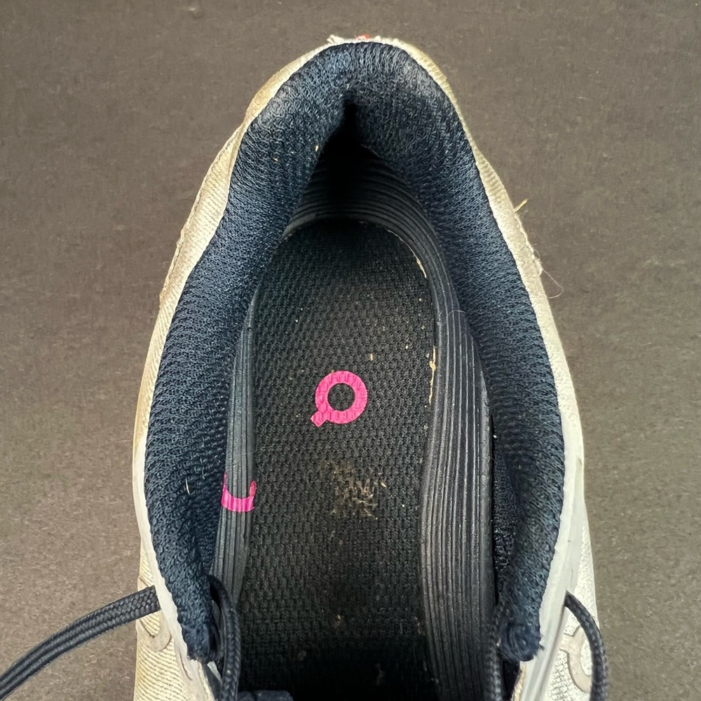 On Cloud Cloudnova Form Glacier/Aurora
Womens Siz… - image 4